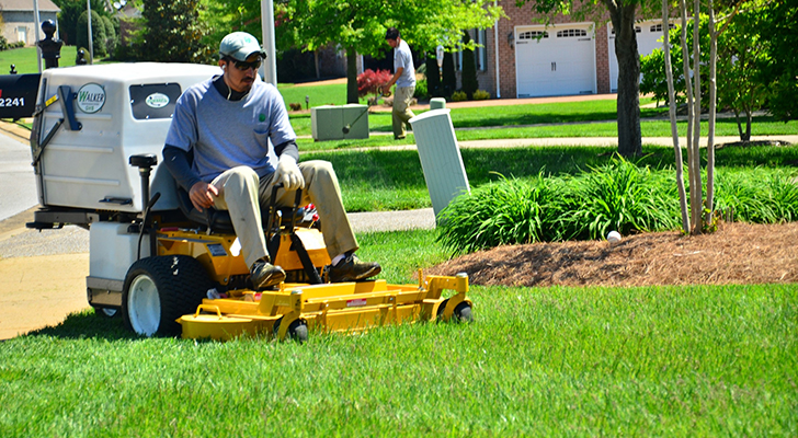 Take A Look At These Top Lawn Care Job Opportunities